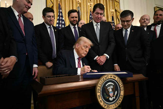 TrumpSigns
